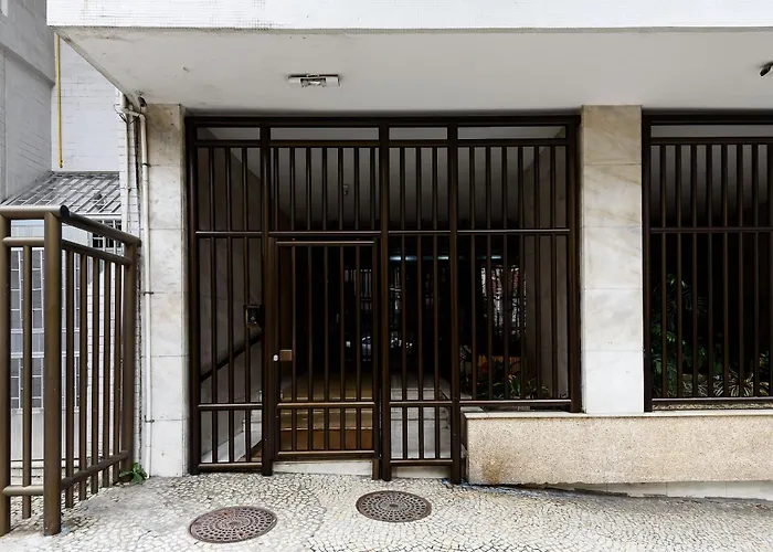 2 Quartos Em Copacabana Com Garagem | Bc 473/704 Rio de Janeiro